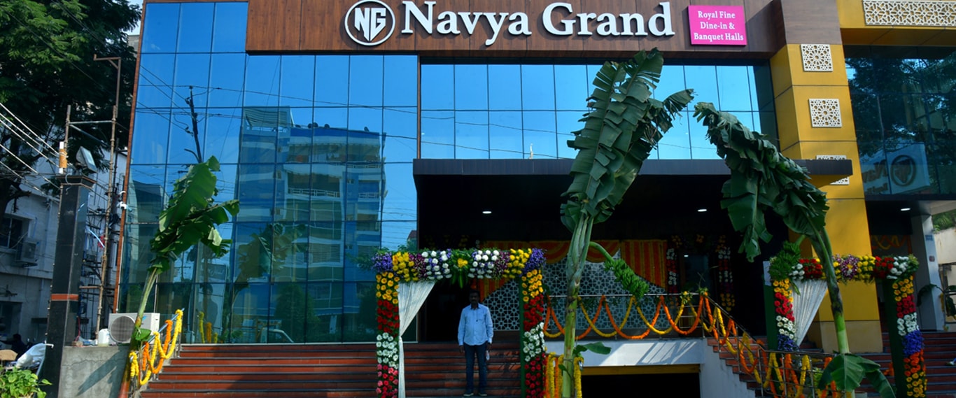 Navya Grand